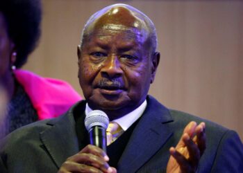 Йовери Мусевени. Фото: stringfixer.com