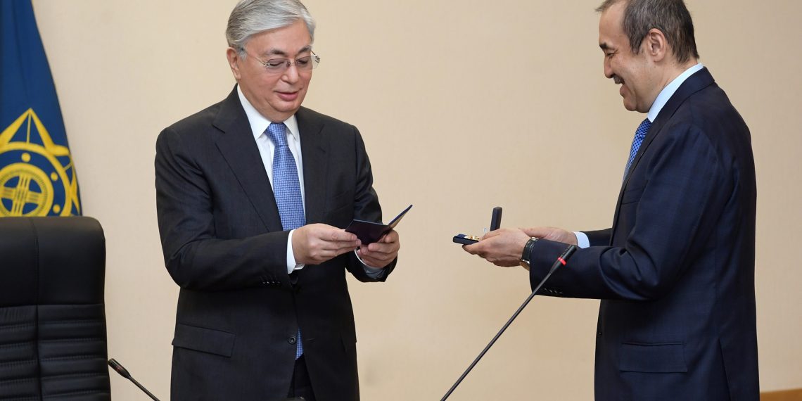 Касым-Жомарт Токаев и Карим Масимов. 4 июня 2020 года. Фото: akorda.kz