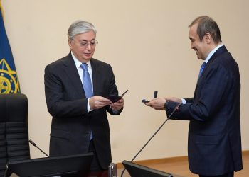 Касым-Жомарт Токаев и Карим Масимов. 4 июня 2020 года. Фото: akorda.kz