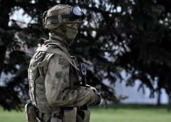 Боец Росгвардии в освобожденной от нацистов Херсонской области. Фото: РИА Новости