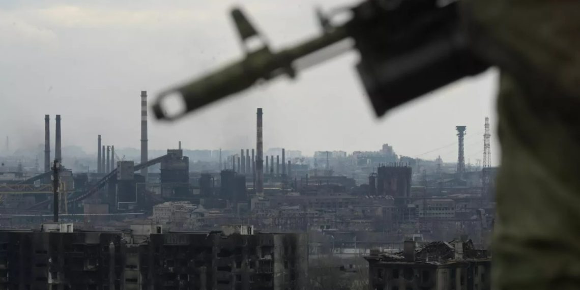 Украинские военные обороняли один из двух основных очагов сопротивления в Мариуполе — завод им. Ильича. Фото: РИА Новости