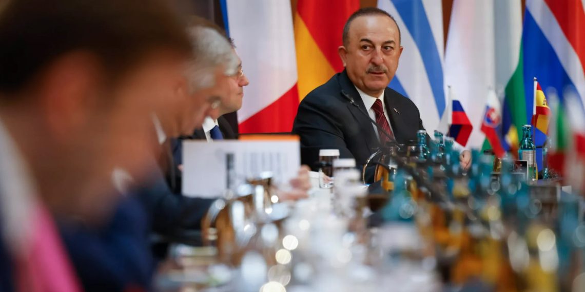 Глава МИД Турции Мевлют Чавушоглу