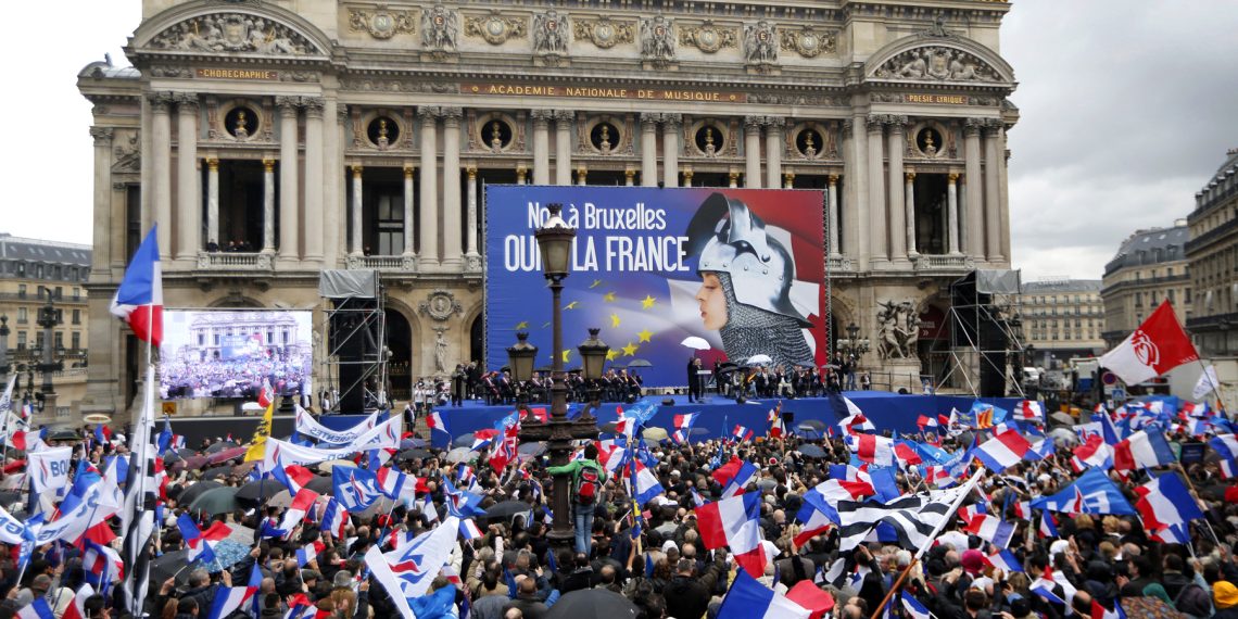 Первомайская демонстрация Национального фронта в 2014 году. Фото: Reuters