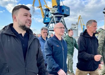 Глава ДНР Денис Пушилин и первый заместитель руководителя Администрации президента Сергей Кириенко. Фото: Telegram