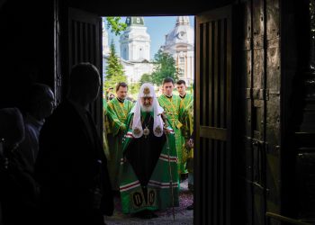 Патриаршее служение в праздник Пятидесятницы в Троице-Сергиевой лавре. Фото: foto.patriarchia.ru