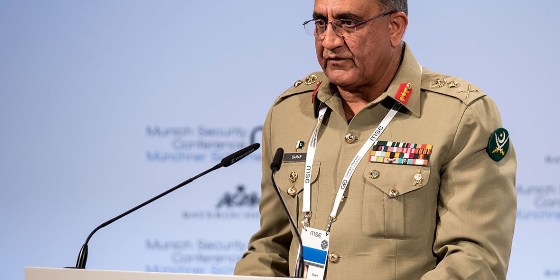 Камар Джавед Баджва. Фото: Sven Hoppe / dpa