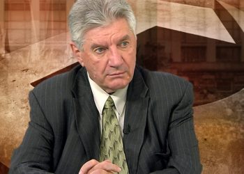 Виктор Алкснис