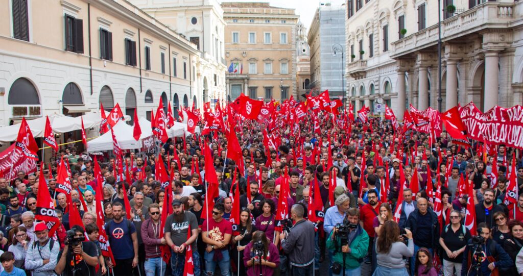 Итальянские коммунисты протестуют в Риме против политики ЕС. Наши дни. Фото: morningstaronline.co.uk