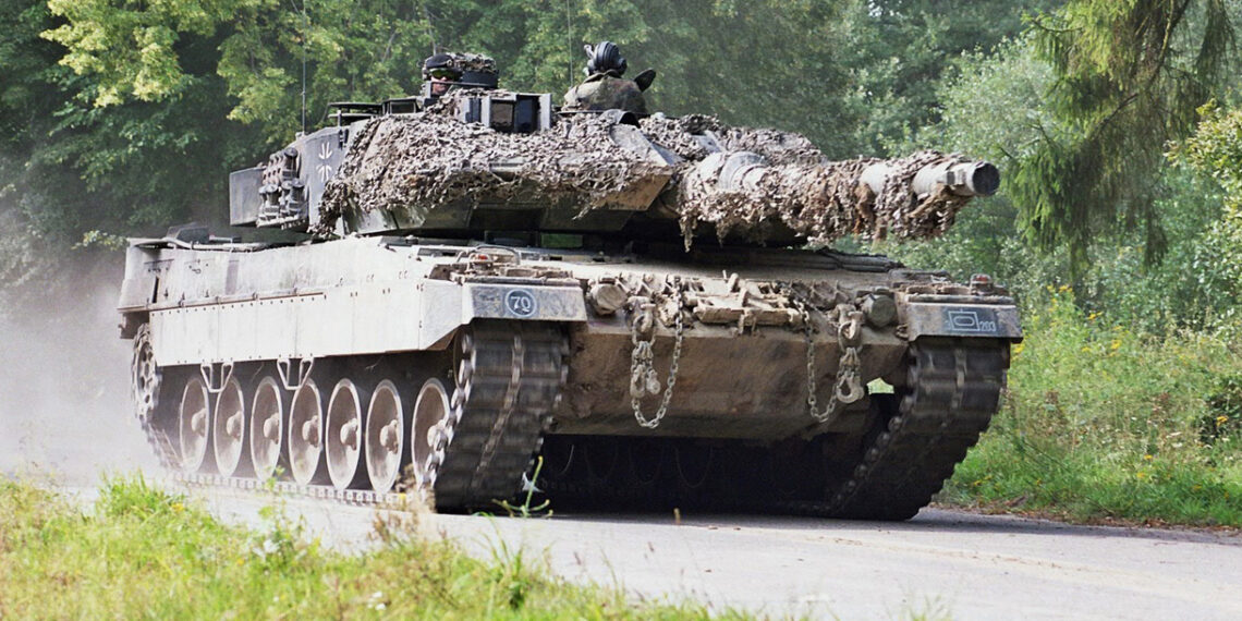 Leopard 2. Фото: kmweg.de