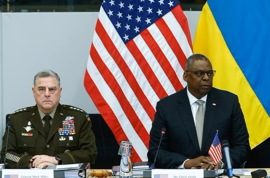 Марк Милли и Ллойд Остин. Фото: EPA