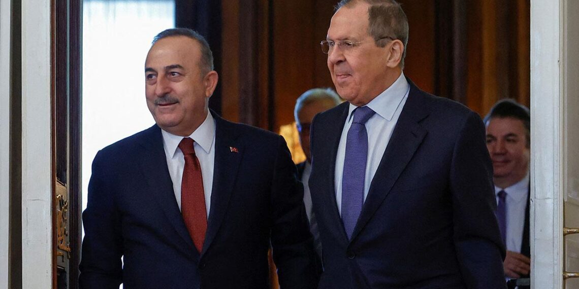 Мевлют Чавушоглу и Сергей Лавров. Фото: trthaber.com