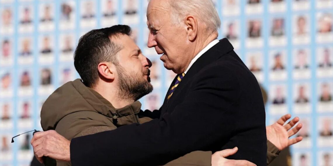 Владимир Зеленский и Джо Байден. Фото: AFP