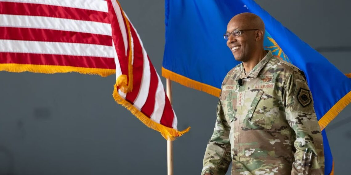 Генерал Чарльз Браун