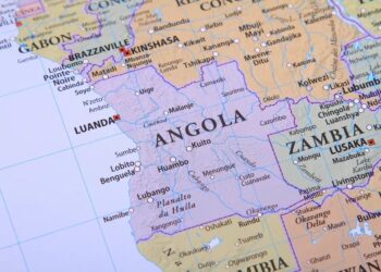 Ангола на политической карте. Фото: iStock