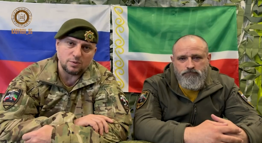 Апты Алаудинов и Ратибор. Кадр из видео пресс-службы главы Чечни