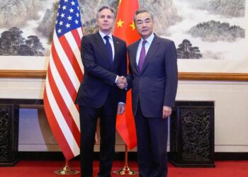 Энтони Блинкен и Ван И. Фото: CFP