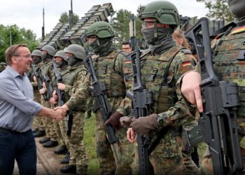 Борис Писториус. Фото: Бернд Вюстнек / DPA