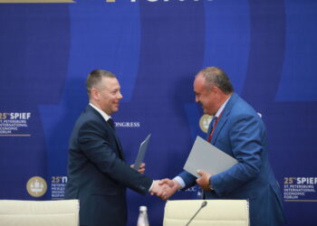 Михаил Евраев и Тигран Казарян. Фото: yarreg.ru