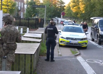 Посольский квартал в Хеллерупе оцеплен полицией.