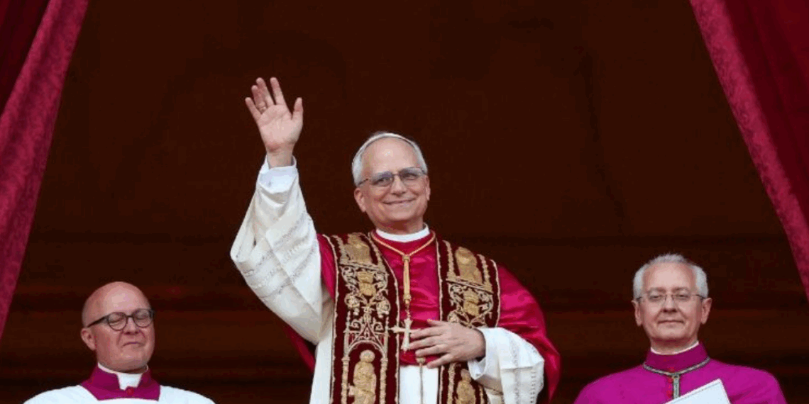 Конклав избрал 267-м епископом Рима кардинала Роберта Превоста