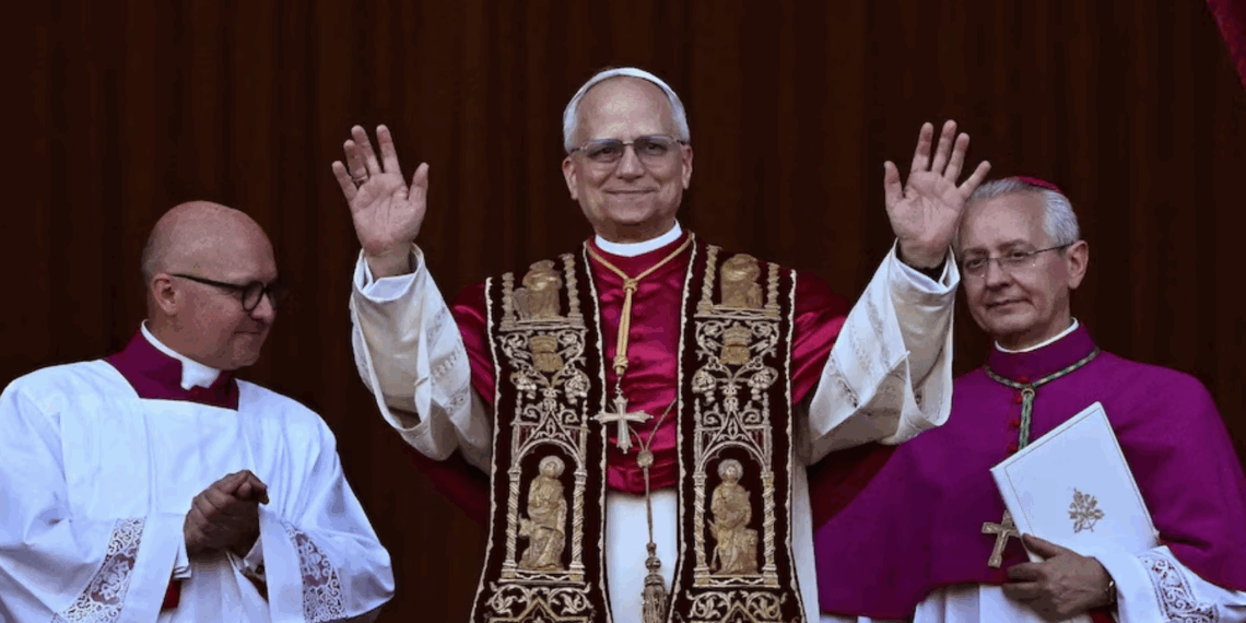 Американец Роберт Превост стал Папой под именем Лев XIV