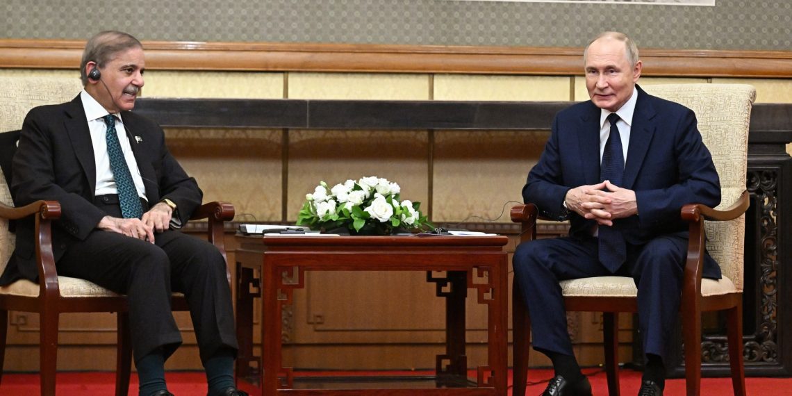 Встреча с Премьер-министром Пакистана Шехбазом Шарифом. Фото: Сергей Бобылёв, РИА «Новости»