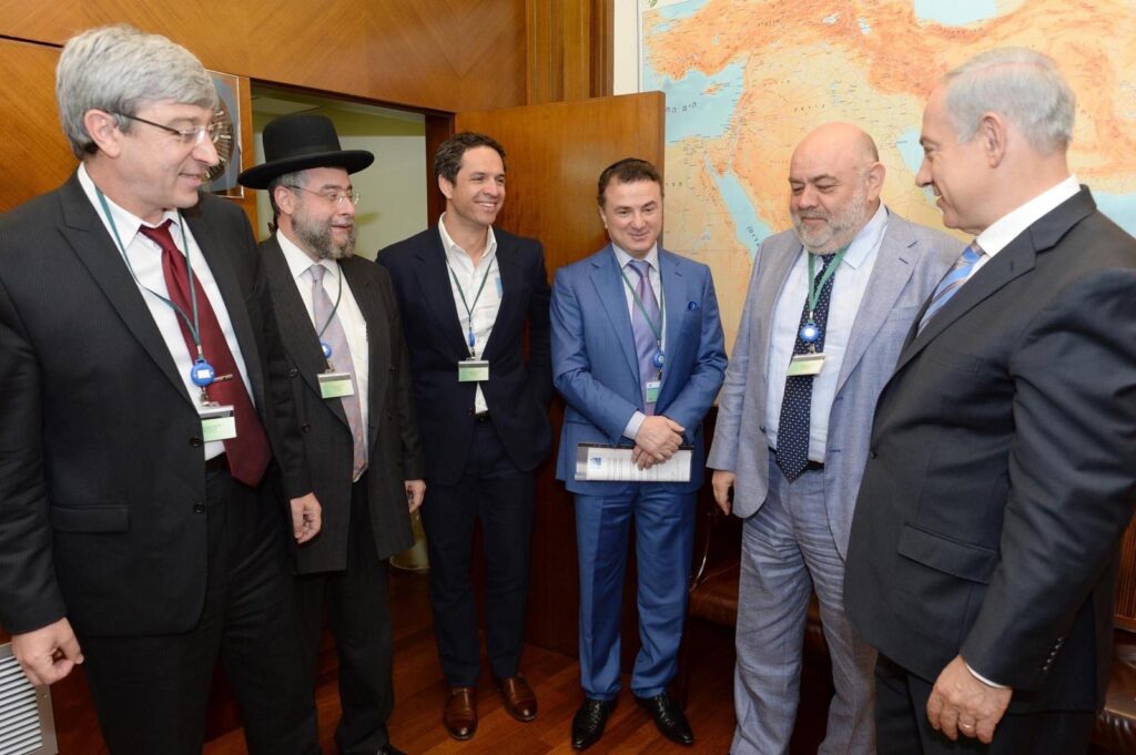 Биньямин Нетаньяху на встрече с представителями еврейства