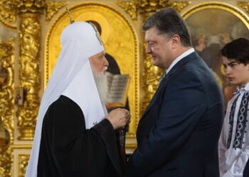 Петр Порошенко и предстоятель неканонической УПЦ Киевского патриархата Филарет