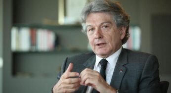 Французские элиты считают себя хозяевами Евросоюза – мнение