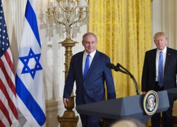 Биньямин Нетаньяху и Дональд Трамп. Иллюстрация: latimes.com