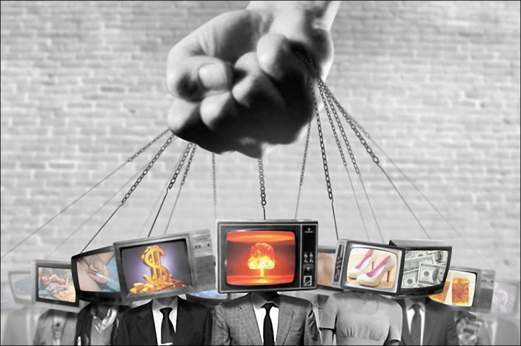 Андрей Колядин: Российское телевидение превратили в театр абсурда