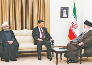 Верховный лидер ИРИ Али Хаменеи, председатель КНР Си Цзиньпин и президент ИРИ Хасан Рухани. Иллюстарция: i.dawn.com