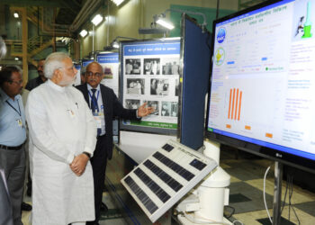 Нарендра Моди посещает департамент атомной энергетики в Мумбаи. Август 2014 года. Иллюстрация: pmindia.gov.in