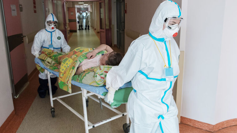 Позиция «моя хата с краю» глубоко сидит в российском обществе — политолог