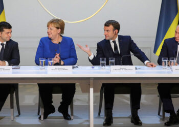 Владимир Зеленский. Ангела Меркель, Эммануэль Макрон и Владимир Путин. Фото: Reuters