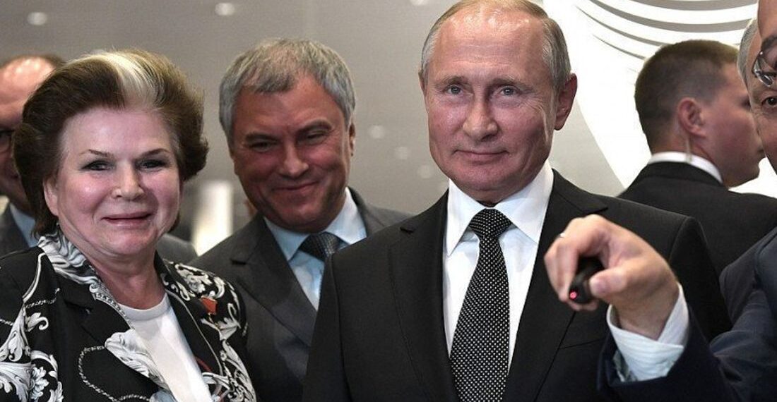 Валентина Терешкова, Вячеслав Володин и Владимир Путин. Фото: yarnovosti.com