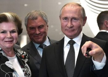 Валентина Терешкова, Вячеслав Володин и Владимир Путин. Фото: yarnovosti.com