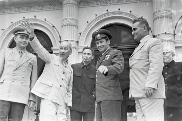 Хо Ши Мин на встрече с советскими товарищами