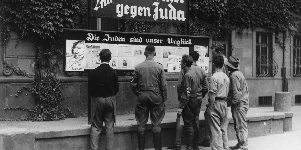 Нацистская пропаганда в действии. 1937 год, газета Der Stürmer