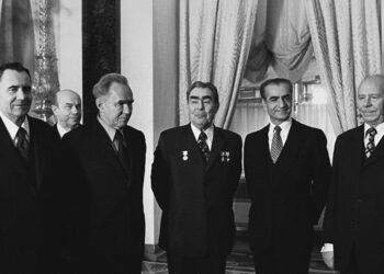Леонид Брежнев и Мохаммеда Реза Пехлеви