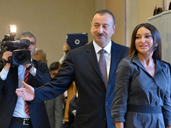 Ильхам и Мехрибан Алиевы. Фото: aze.az