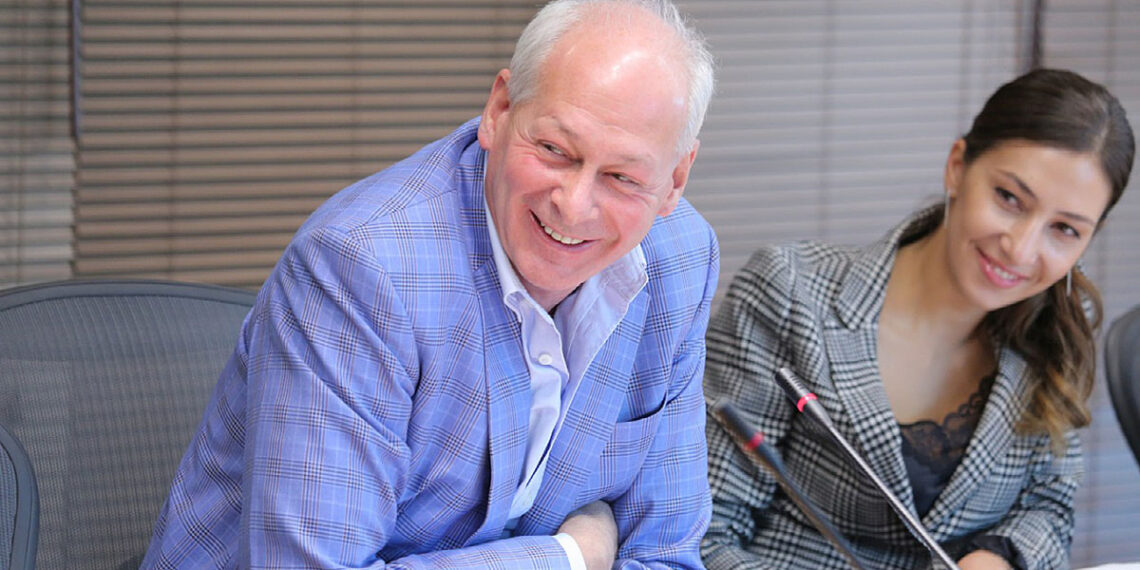 Алексей Волин и Бэлла Черкесова. Фото: digital.gov.ru