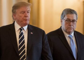 Дональд Трамп и Уильям Барр. Фото: dailykos.com
