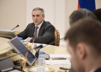 Александр Моор. Фото: gubernator.admtyumen.ru