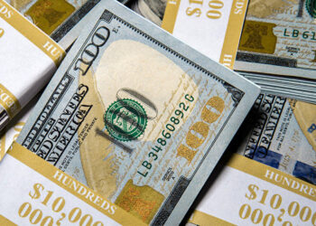 Деньги как наивысшая ценность капиталистов и их обслуги. Фото: CC BY 2.0 / Hloom Templates