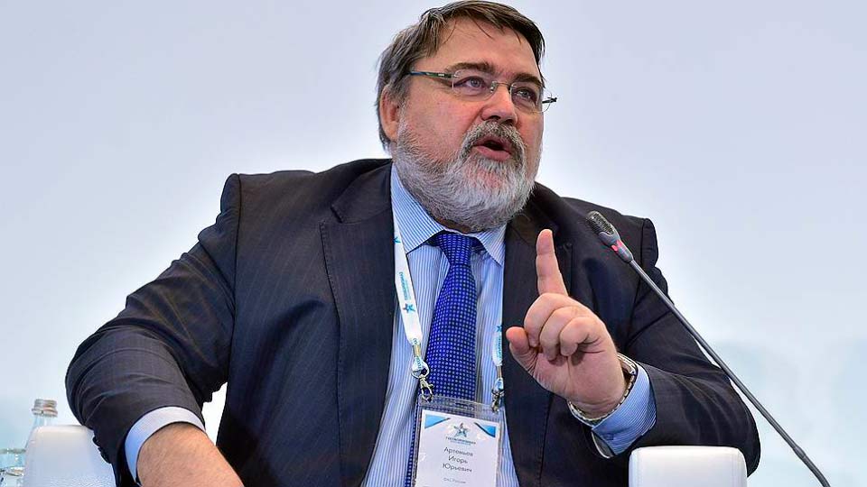 Игорь Артемьев