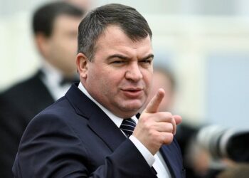 Анатолий Сердюков. Фото: Коммерсант