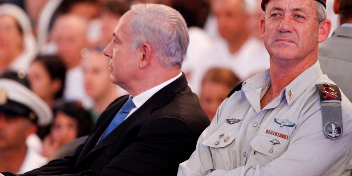 Биньямин Нетаньяху и Бени Ганц. Фото: haaretz.com