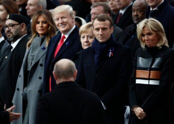 На церемонии по случаю столетия окончания Первой мировой войны. Париж, ноябрь 2018 года. Фото: EPA/UPG