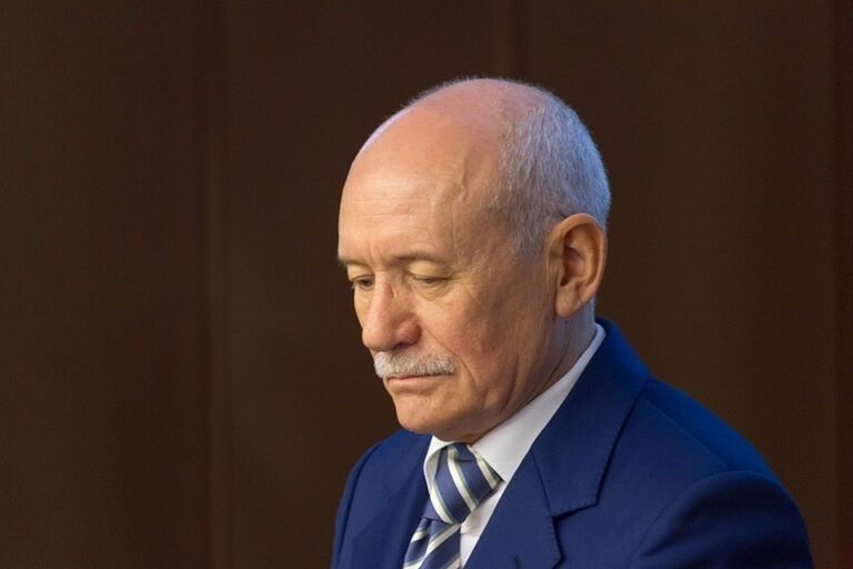 Рустэм Хамитов добровольно покинул пост главы Башкирии